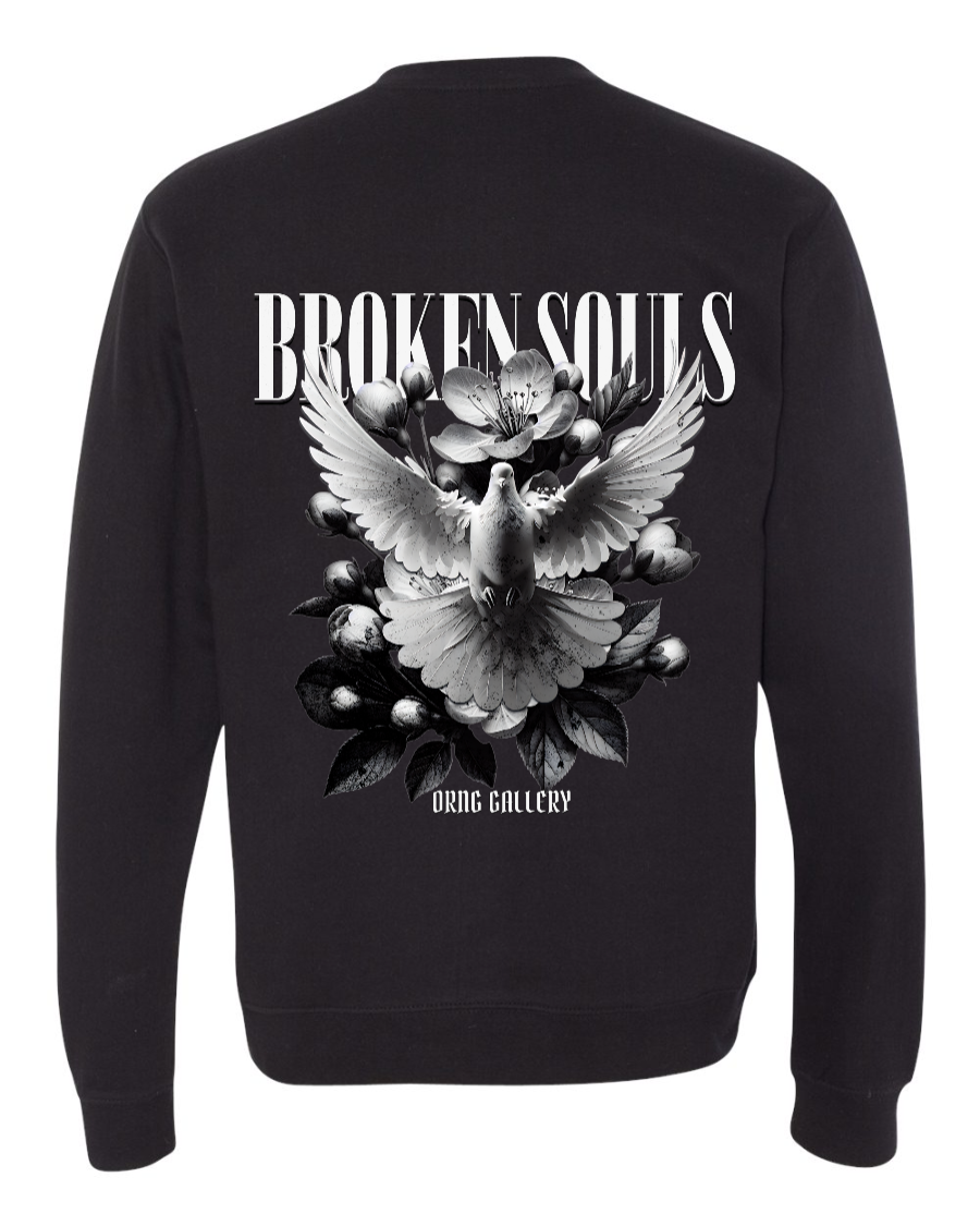 Dove & Blossom Free Spirit Crewneck Black